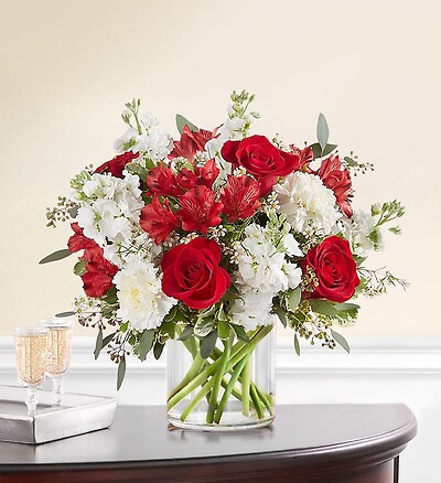 Crimson Rose&amp;trade; Bouquet